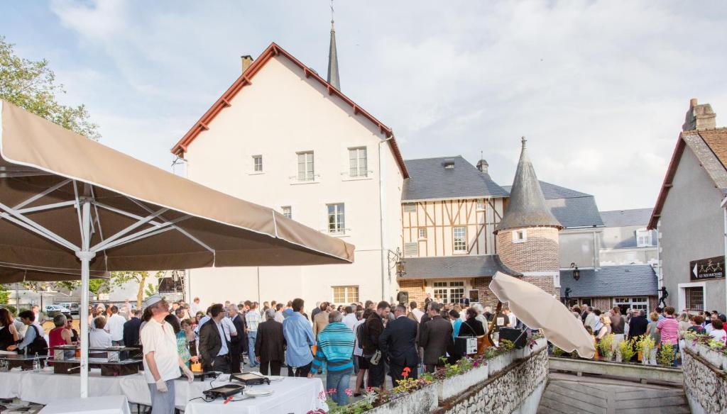 Relais Des Trois Chateaux Hotel-Restaurant - Teritoria Cour-Cheverny Eksteriør bilde