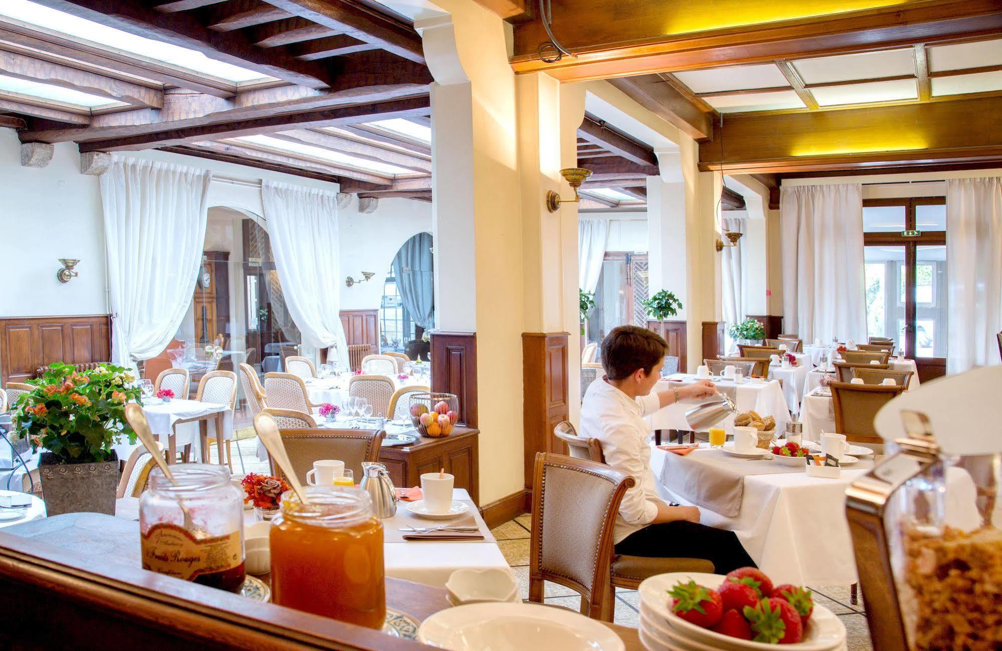 Relais Des Trois Chateaux Hotel-Restaurant - Teritoria Cour-Cheverny Eksteriør bilde